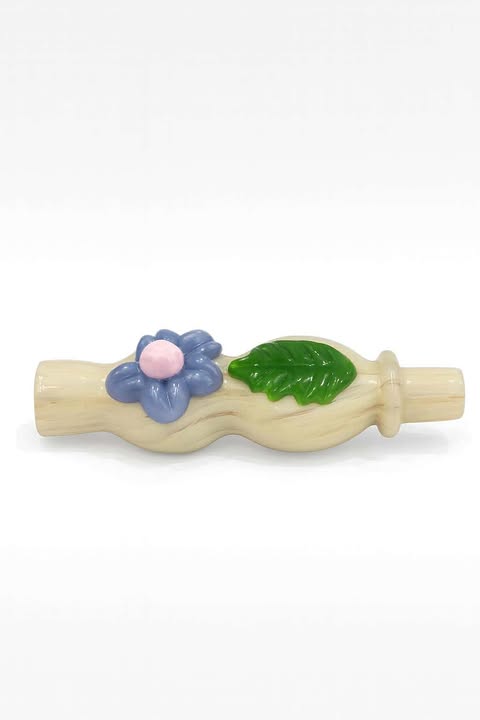 “BloomStick Flower Pipe”